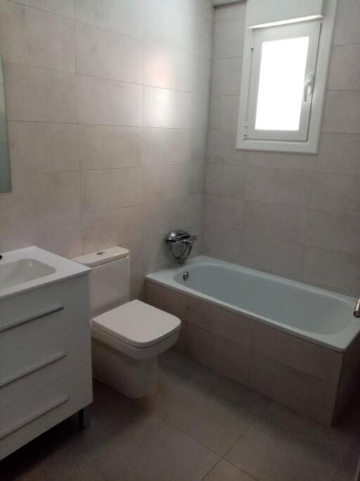 Casa Julio, Bonita Casa Comoda Y Espaciosa, Totalmente Reformada Con Terraza Y Jardin Privado Riezu 외부 사진