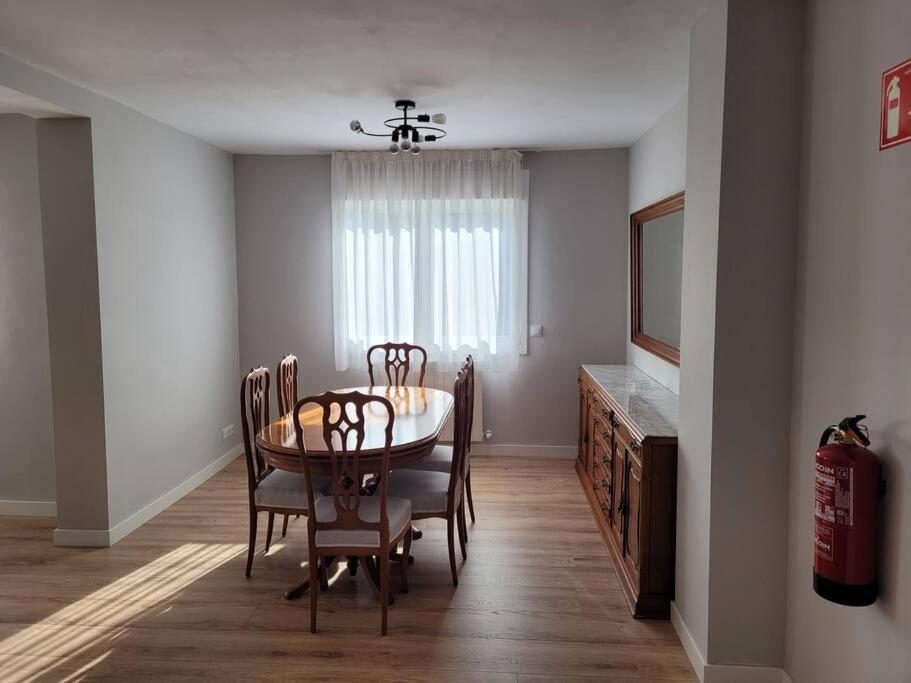 Casa Julio, Bonita Casa Comoda Y Espaciosa, Totalmente Reformada Con Terraza Y Jardin Privado Riezu 외부 사진